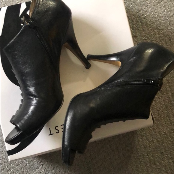 Nine West Hamish peep toe strapped heels - Picture 3 of 8